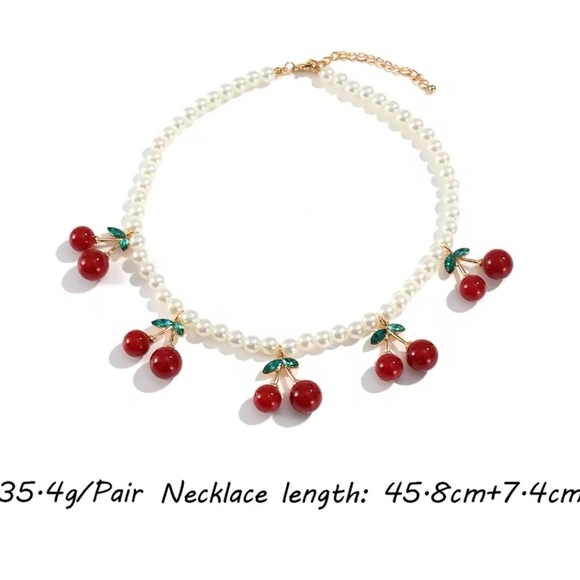Cherry Pearl Gold Necklace - Picture 4 of 6